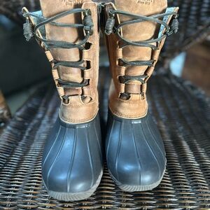 Sperry Black and Tan Lace-Up Winter Boots